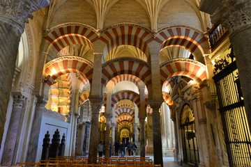Naklejka premium Innenansicht der Mezquita-Catedral de Córdoba