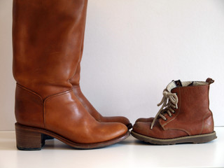 Frauenstiefel und Kinderstiefel &ndash; Mutter und Kind