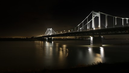 Fototapeta na wymiar Brücke bei Nacht 