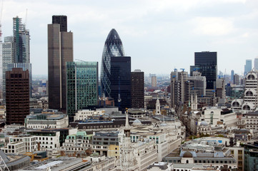 Fototapeta na wymiar London financial district on a cloudy day
