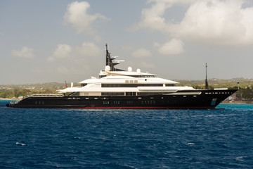 Fototapeta na wymiar Luxury Cruiser in Barbados