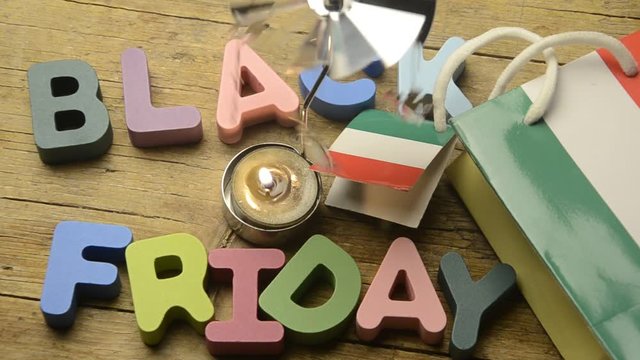 Black Friday Viernes negro compras Čern&yacute; p&aacute;tek nakupov&aacute;n&iacute; v&aacute;s&aacute;rl&aacute;s shopping navide&ntilde;as compere natalizie Christmas Natale