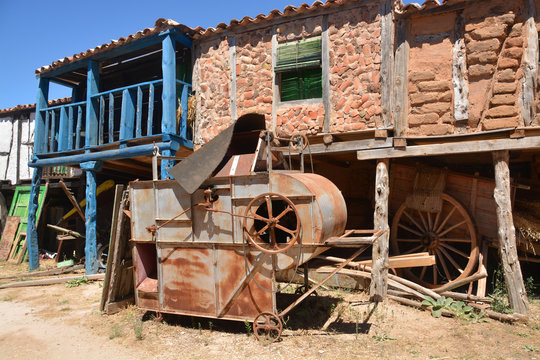 maquinaria agr&iacute;cola antigua