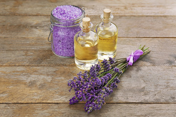 Obraz na płótnie Canvas Spa composition with lavender essential oils, closeup