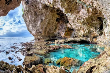 Selbstklebende Fototapeten Avaiki Cave, Niue, South Pacific © Karen