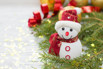 Рождественские украшения снеговик и шары