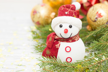 Рождественские украшения снеговик и шары