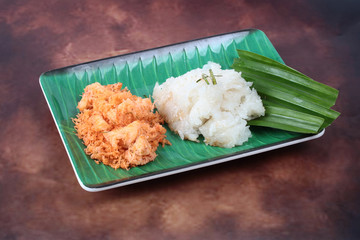 Sticky rice with stir-fried grated coconut,shrimp
