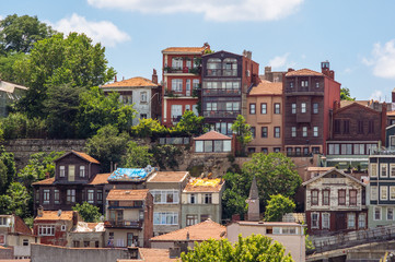 Fototapeta premium Istanbul cityscape with buildings of different height, outdoor Turkey landscape