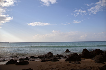 Fototapeta na wymiar 柔らかな光が差し込むビーチ