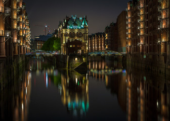 Fototapeta na wymiar Fleetschlösschen Hamburg by Night