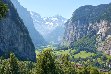 Fototapeta na wymiar Lauterbrunnental with Jungfrau