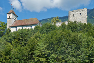 Fototapeta na wymiar Castle on Brienzersee