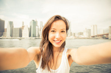 woman taking selfie in New york