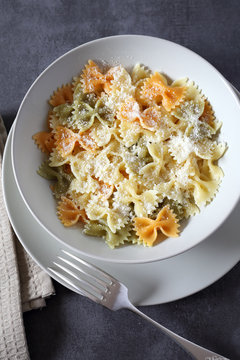 Farfalle pasta with cheese