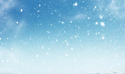 Poster Winterkersthemel met vallende sneeuw © Lilya
