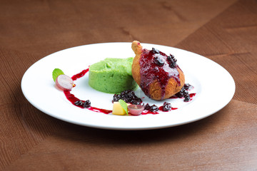grilled chicken with mashed spinach potato