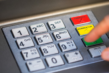 Bankautomat Pin Geld abheben