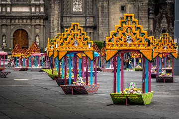 Zelfklevend Fotobehang Zocalo-decoratie voor de Dag van de Doden - Mexico-Stad, Mexico © diegograndi