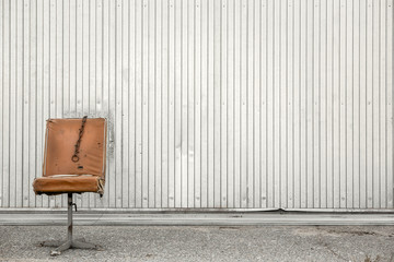 старое кресло