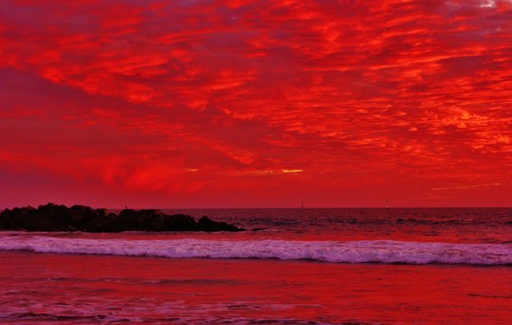 Amazing pacific ocean sunset pictures