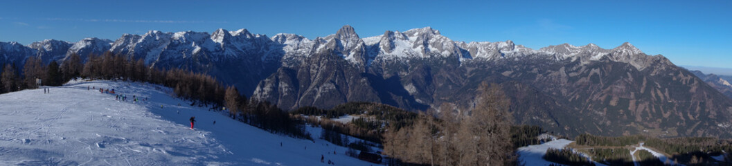 Fototapeta na wymiar winterliches Bergpanorama