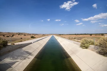 Fototapete Kanal Bewässerungskanal
