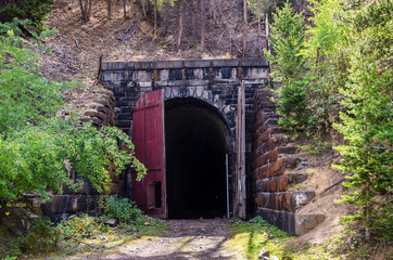 Wickes, Boulder, or Amazon Tunnel 