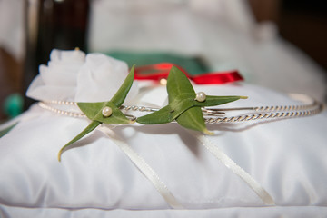 silver stefana with olive leafs