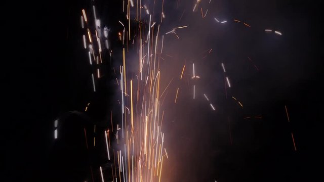 Feuerwerk an Silvester -Feuerwerksvulkan
