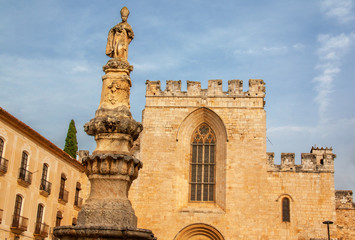 Cour d'entrée du Monastère royal de Santes Creus, Catalogne, Espagne