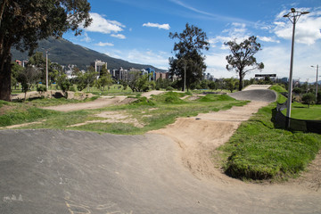 BMX-Rennstrecke im Park La Carolina; Race track in the park La Carolina; Quito, Ecuador 