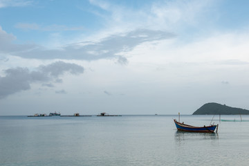 Naklejka premium Peaceful seascape and clear sky before sunset.
