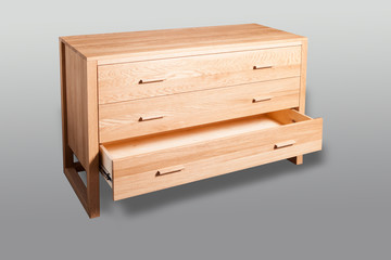 Oak chest of drawers