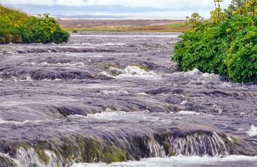 Wasserfall Fossbrekkur, Ytri Rangá, Suðurland, Island, Europa 