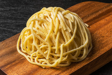 イタリア食材　生パスタ　 Raw pasta and Italian ingredients