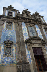 Fototapeta na wymiar Chiesa di Santo Ildefonso a Porto