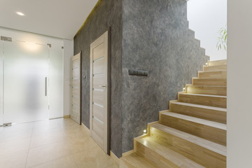 Creative use of different textures in hallway design