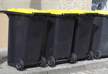 Gelbe Tonnen, Wertstofftonnen für Plastikmüll