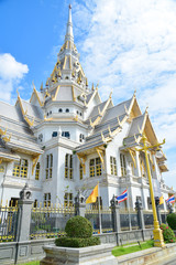 Obraz premium Impressive Structure of Wat Sothon Wararam Worawihan in Chachoengsao, Thailand