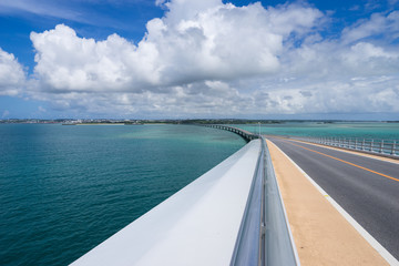 Obraz na płótnie Canvas Irabu Bridge of Miyako Island (宮古島 伊良部大橋) in Okinawa, Japan