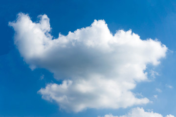 Obraz na płótnie Canvas blue sky with cloud closeup Blue sky with clouds background blue sky background with tiny clouds Sky daylight. Natural sky composition. Element of design.