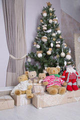 christmas tree, teddy bears & presents
