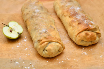 roll strudel