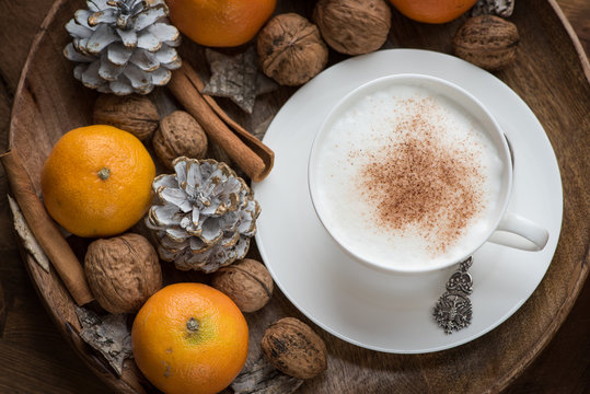 Cappuccino in der Vorweihnachtszeit