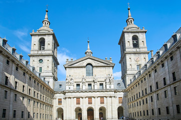 Fototapeta na wymiar San Lorenzo del Escorial monastery, streets and famous places in El Escorial, Madrid, Spain