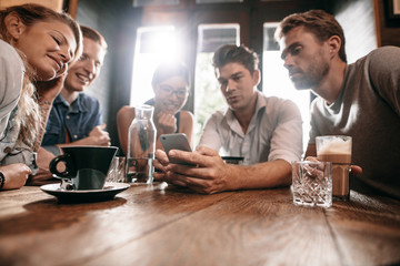 Sharing memories on mobile phone