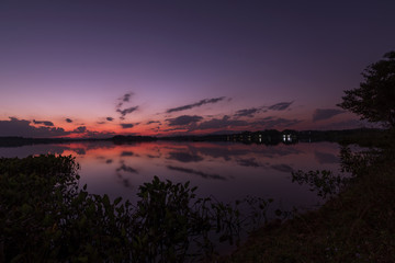 Fototapeta na wymiar Beautiful sunset over the lake.