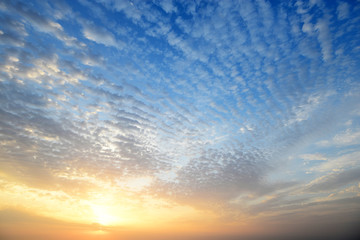 沖縄上空のさわやかな空
