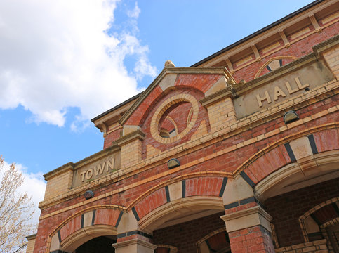Dunolly's Venetian Gothic Town Hall was originally constructed in 1884 as a Court House